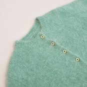 【2color】光をすくうふわふわショートカーディガン 《P0307》