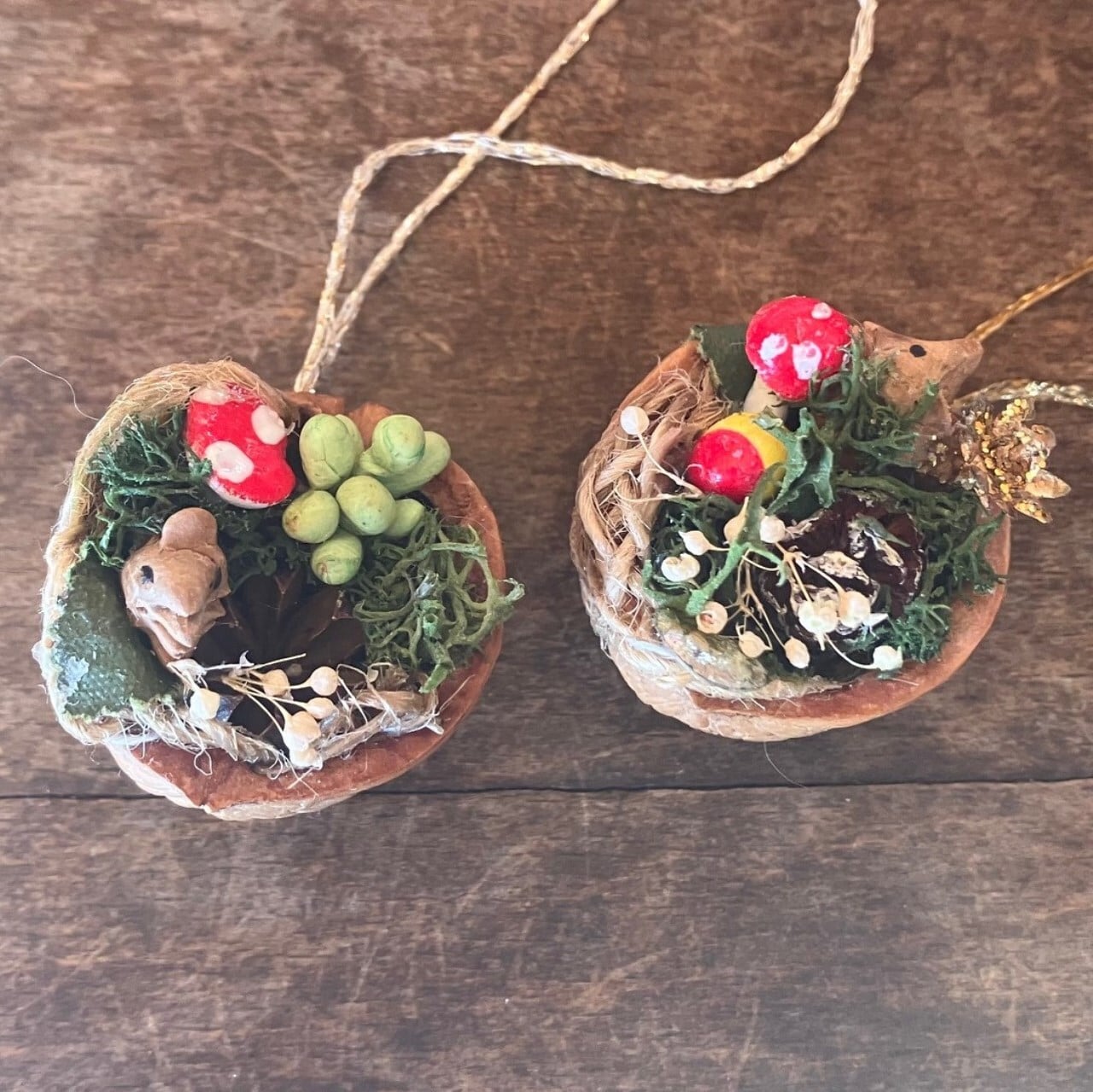 クルミオーナメント こりすのお土産 オリジナル