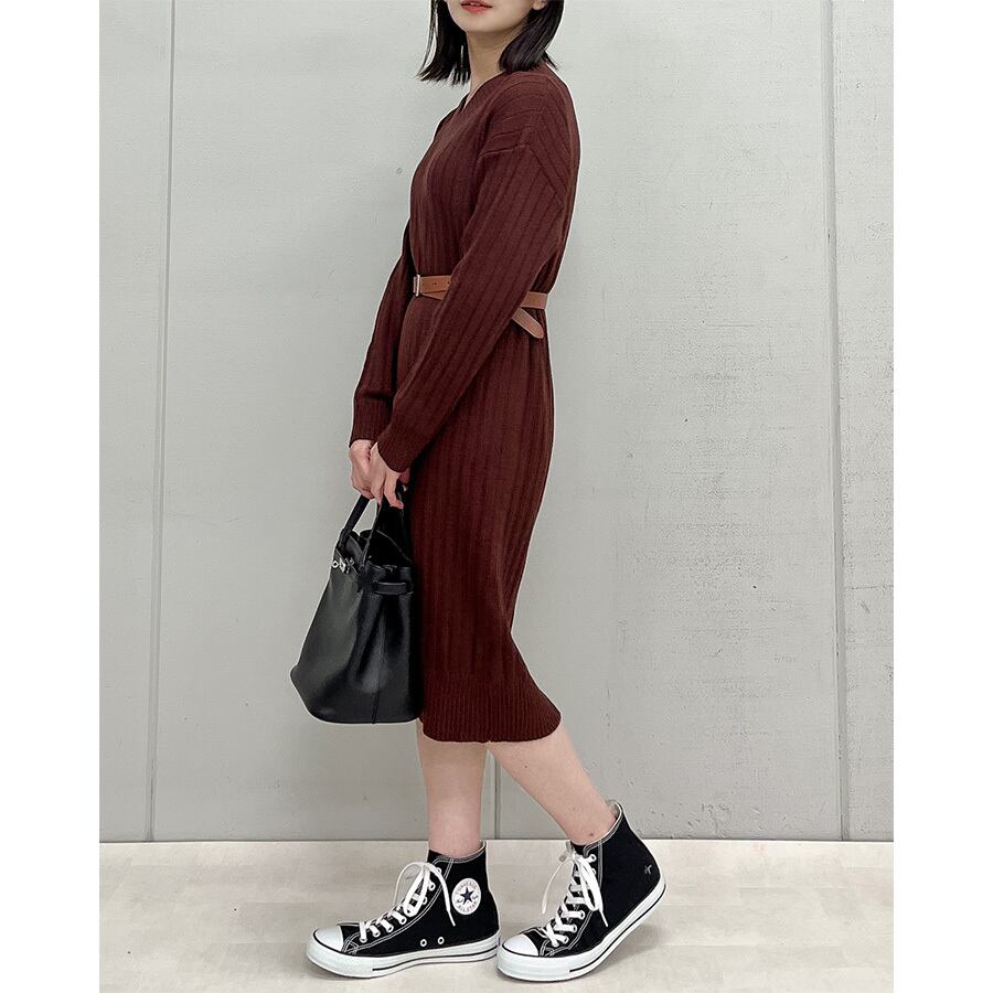 ベルト付きVネックニットワンピース[920175] | &soiree アンドソワレ