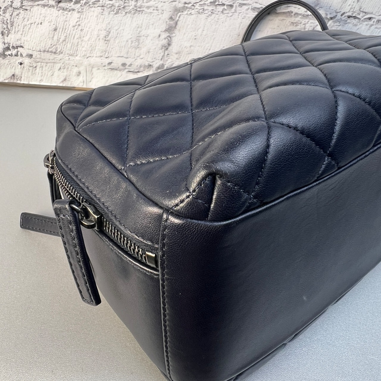 CHANEL シャネル ココマーク  レザー ショルダーバッグ ブラック A-10013