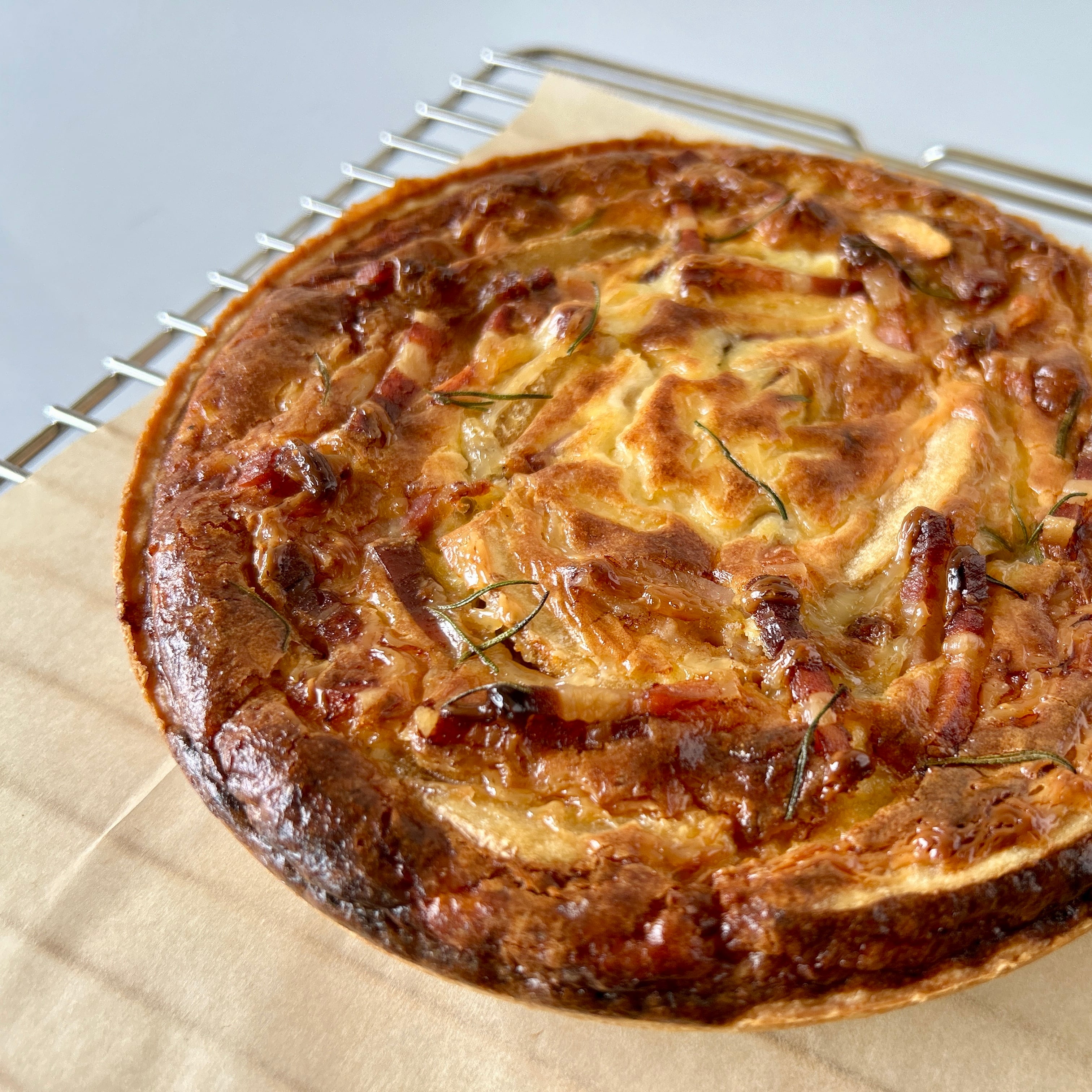 色々なお野菜のプロヴァンス風キッシュ 18cmホール | キッシュ・デリの