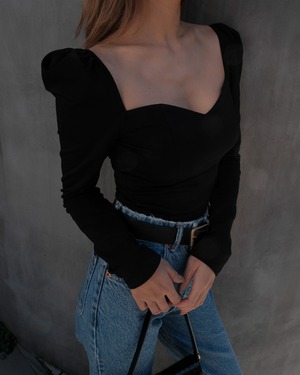 パフスリーブ スクエアトップス