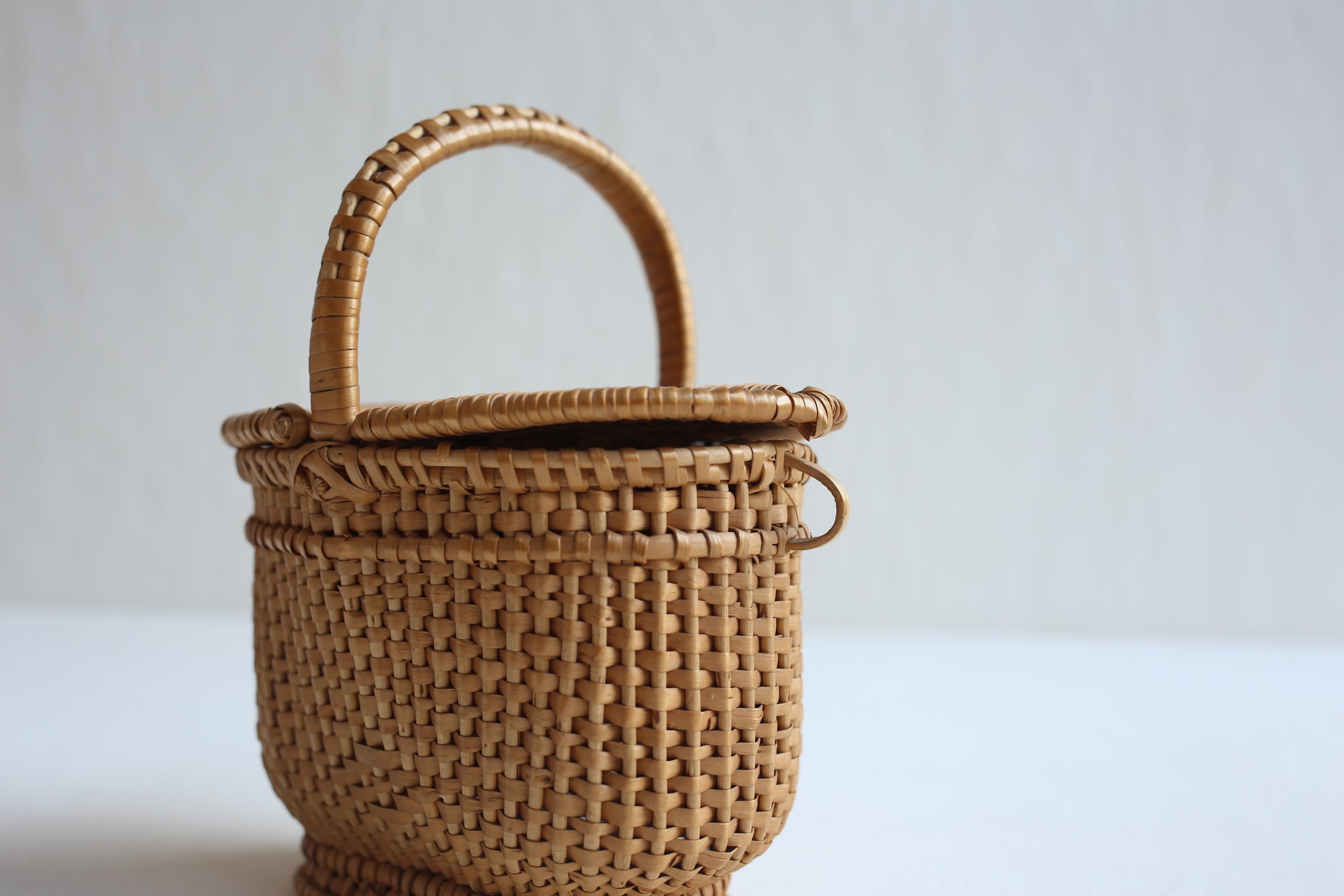 フランス アンティーク 繊細で美しいドールパニエ 人形用 蓋付き