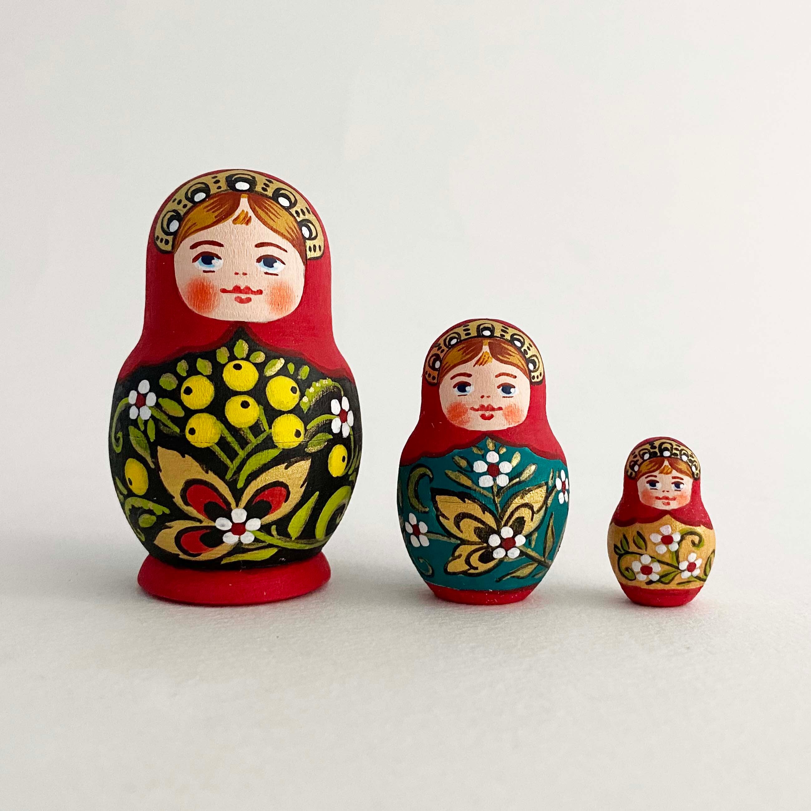 エカテリーナさんのマトリョーシカ（黄色の実 / 小3個組）