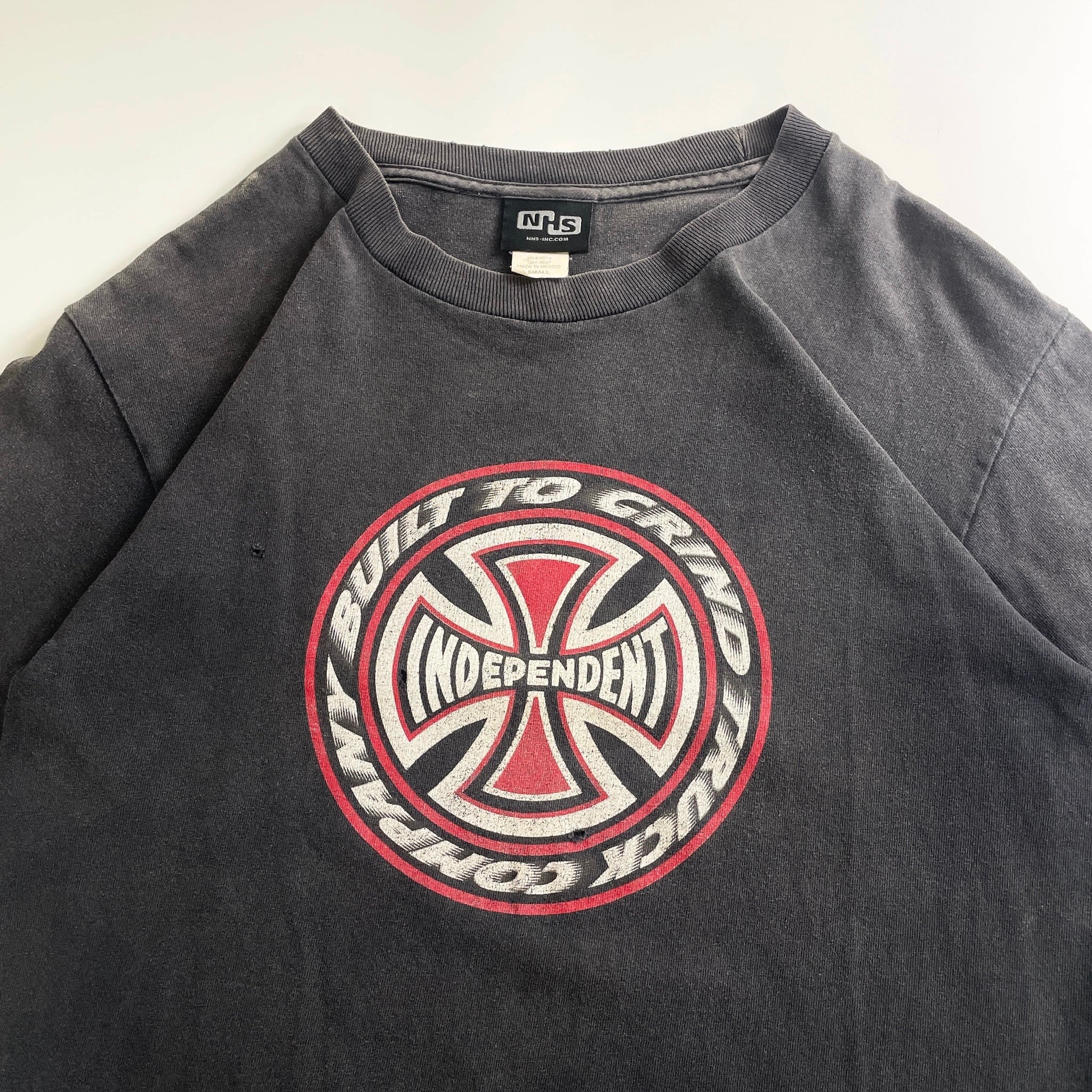 00s NHS Independent Cross Logo T-Shirt Fade