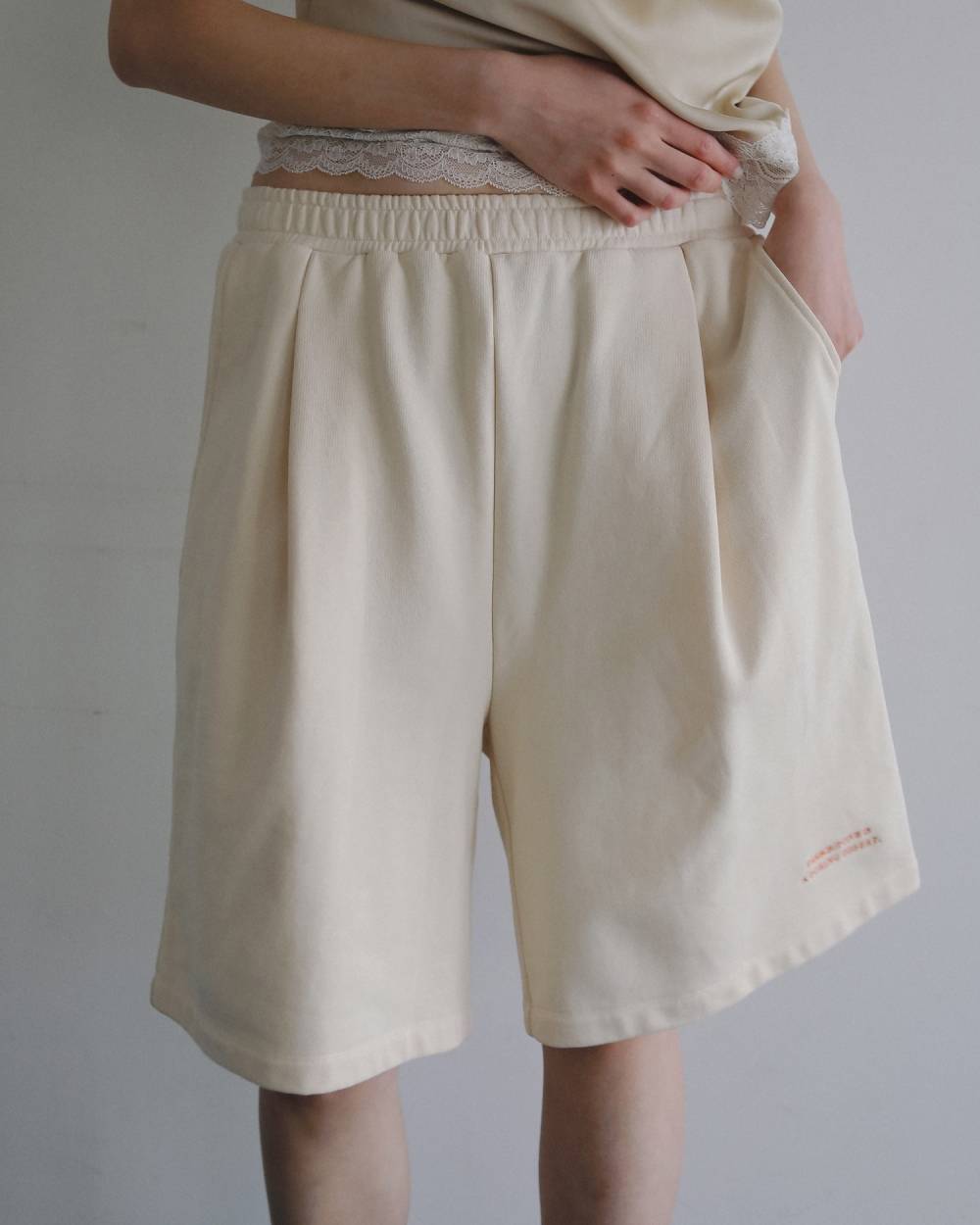 anuke(アンヌーク) Embroidery Half Pants | サウスオレンジ｜メンズ