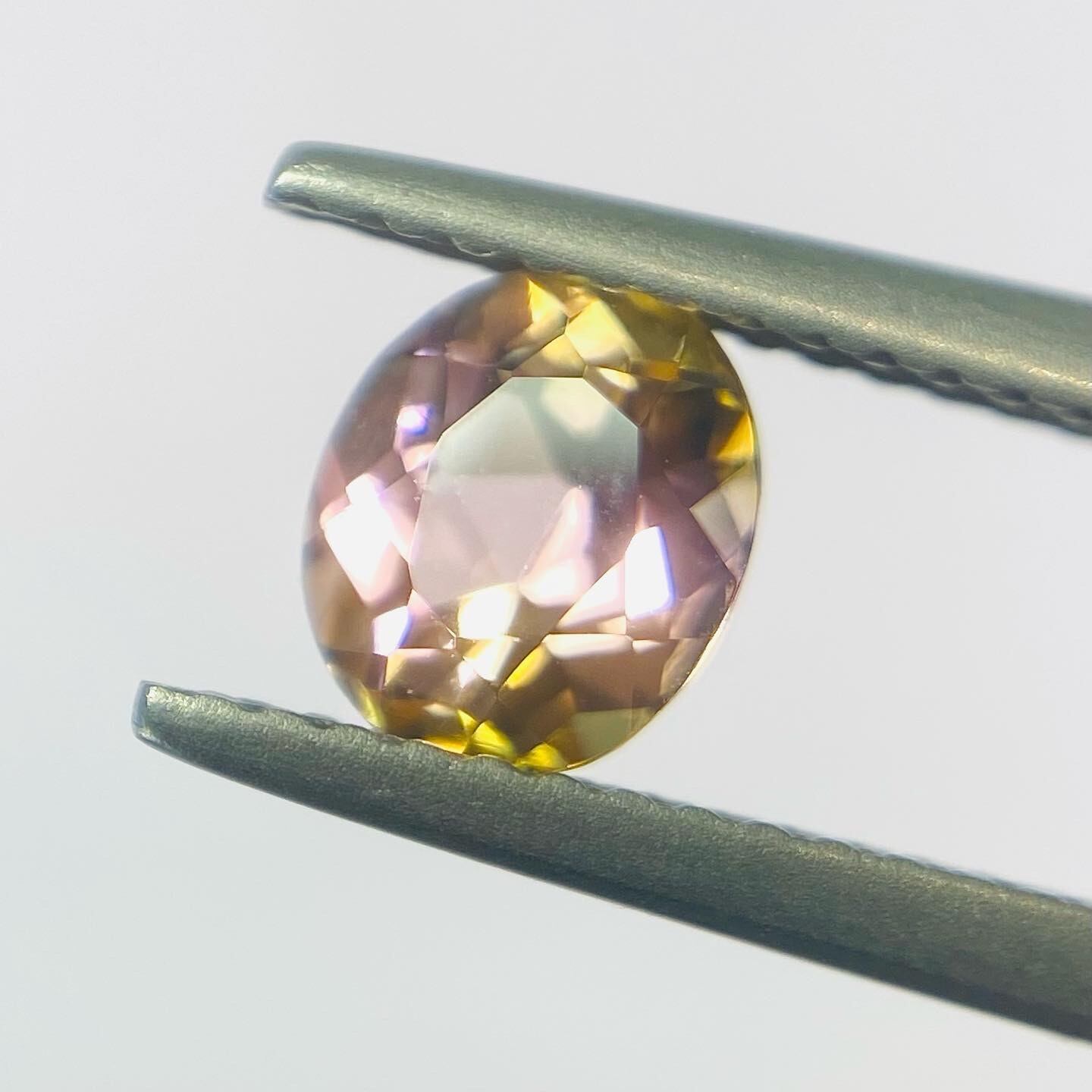 八重桜のようなトルマリン