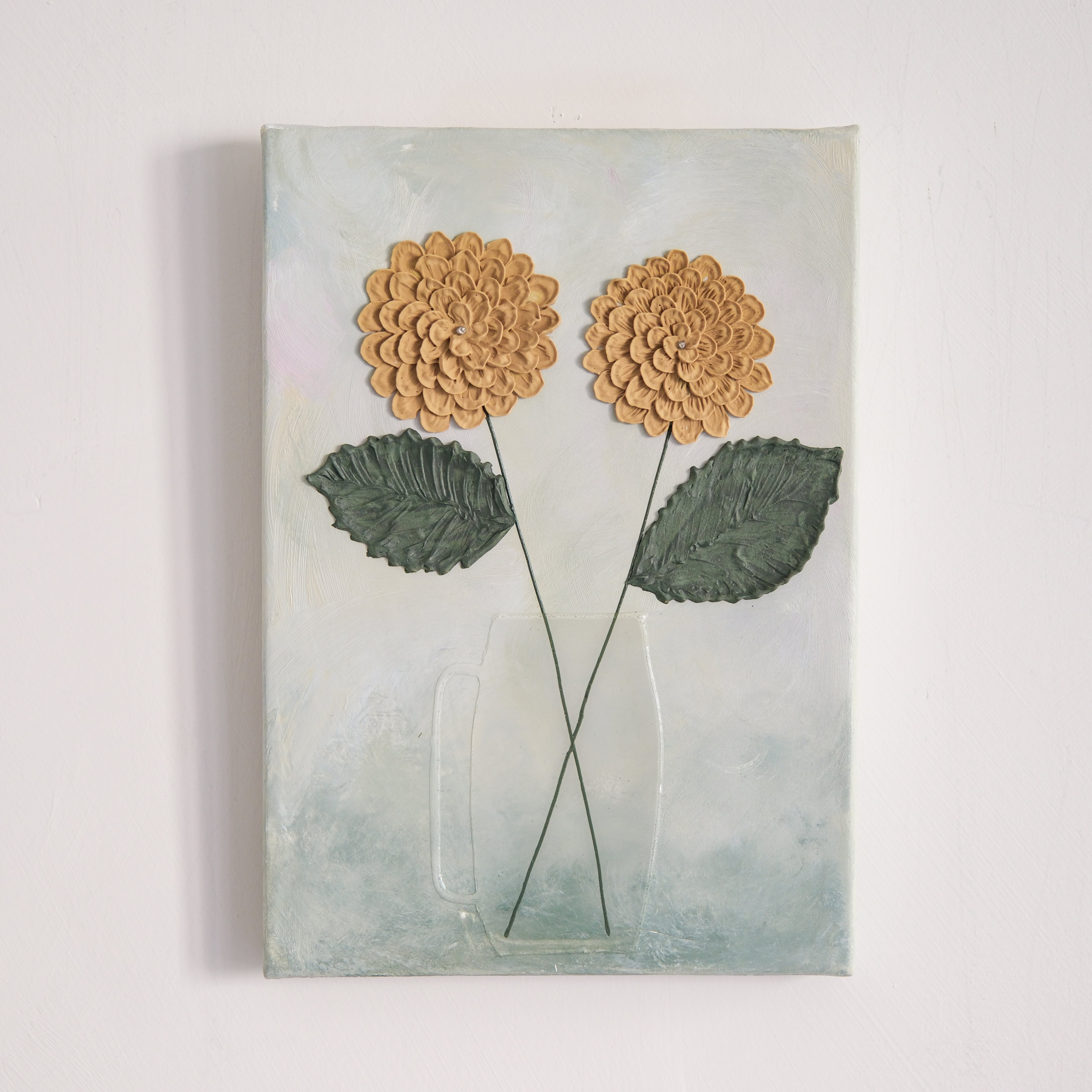 TomoArt「白い花 62」SMサイズ / 抽選販売当選品 井上萬二作】白磁緑釉牡丹彫文水指 | 井上萬二窯 INOUE MANJI KILN