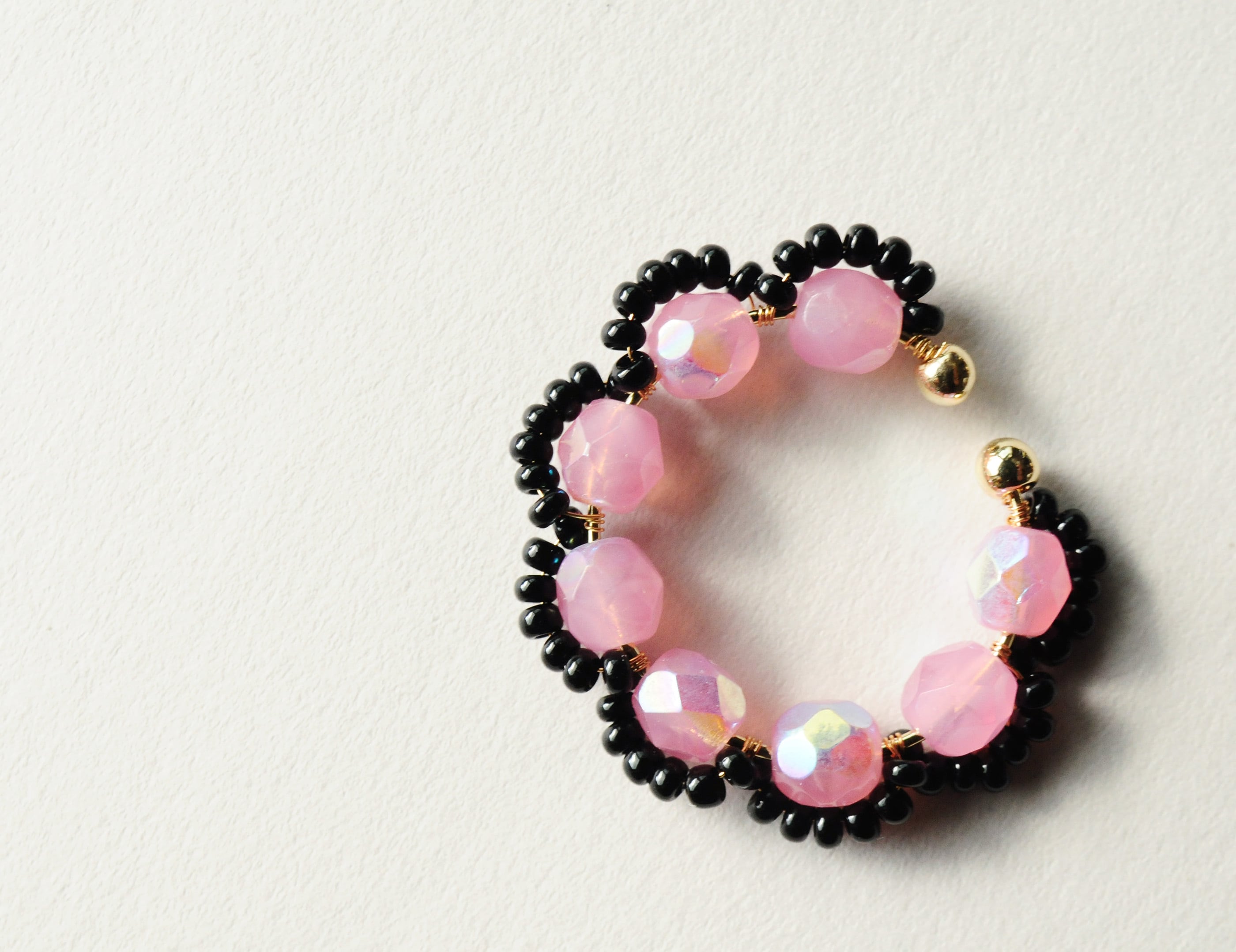 ＜Rollo～イロヅクビジュー～＞イヤーカフ『 Pink × Black 』