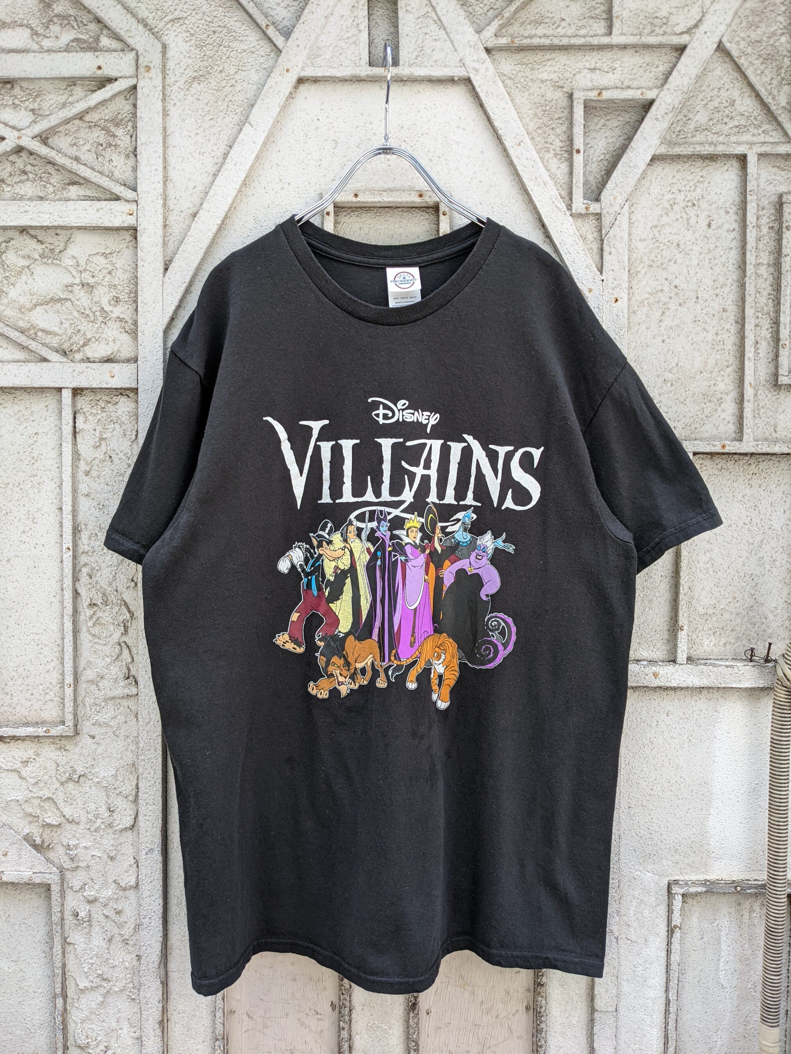"VILLANS" print tee