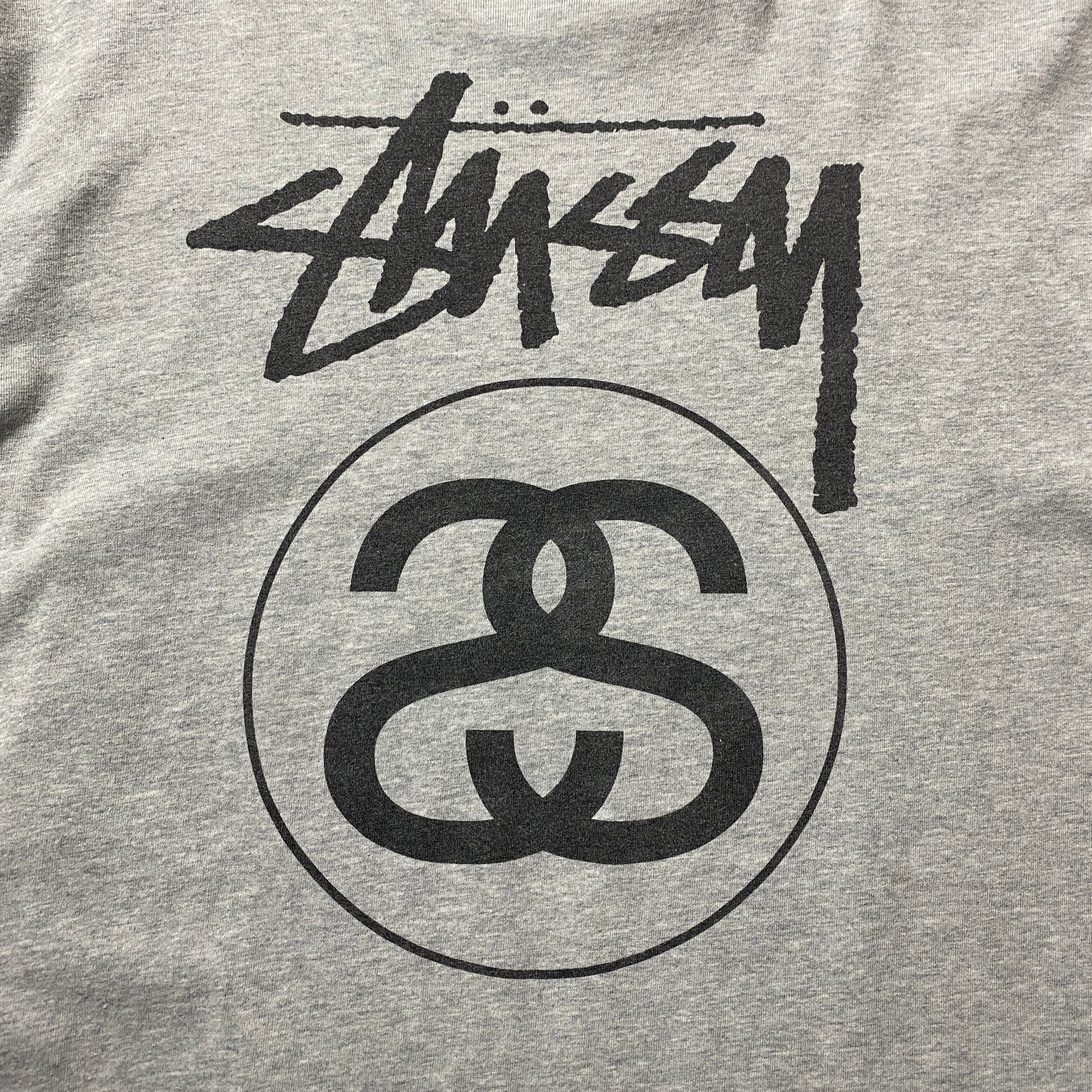 stussy ステューシー ストックロゴ×SSリンク プリント グレー Tシャツ