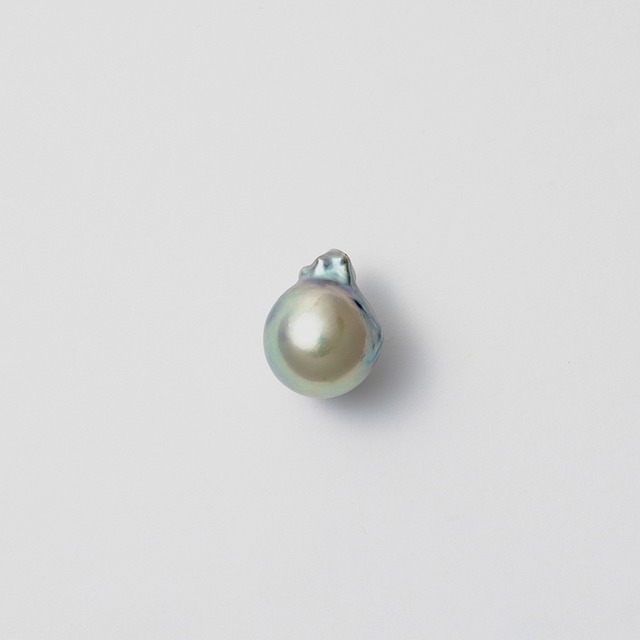 “daughter” Akoya pearl single earring /baroque