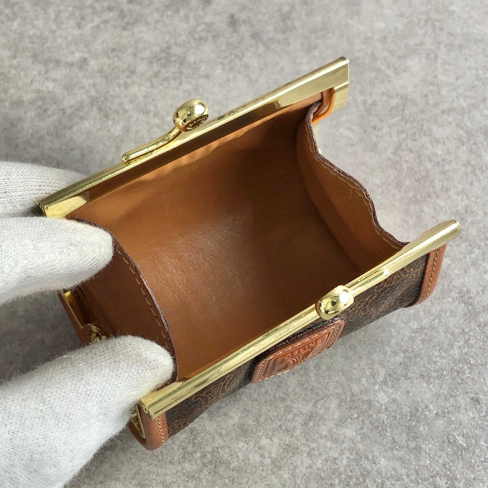 CELINE セリーヌ マカダム コインケース ブラウン ブラゾン型押し PVC