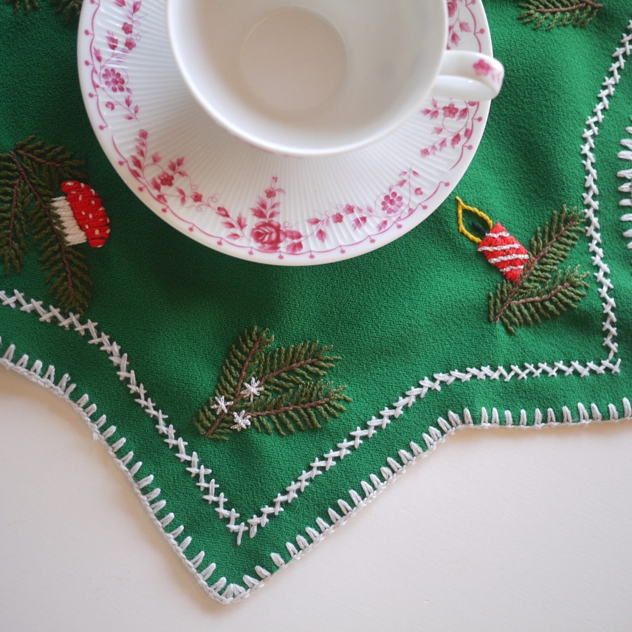 星のマット キャンドルときのこ