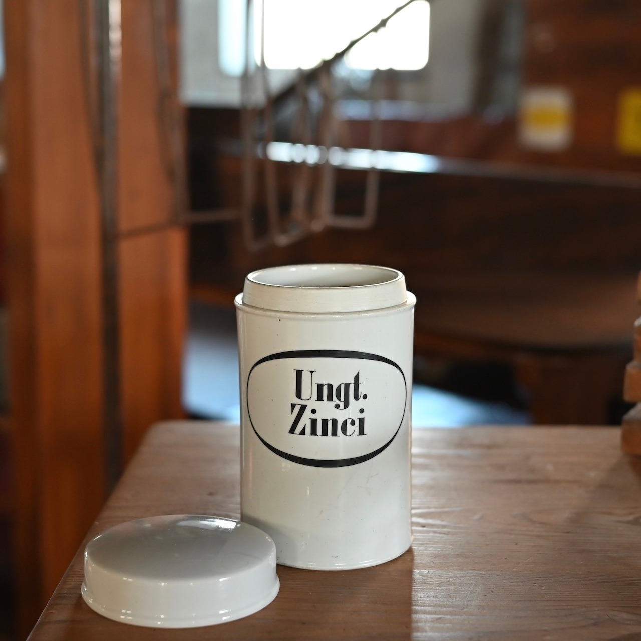 Canister / キャニスター【C】〈 薬瓶・メディカルキャニスター・収納・アンティーク ・ ヴィンテージ 〉 111466