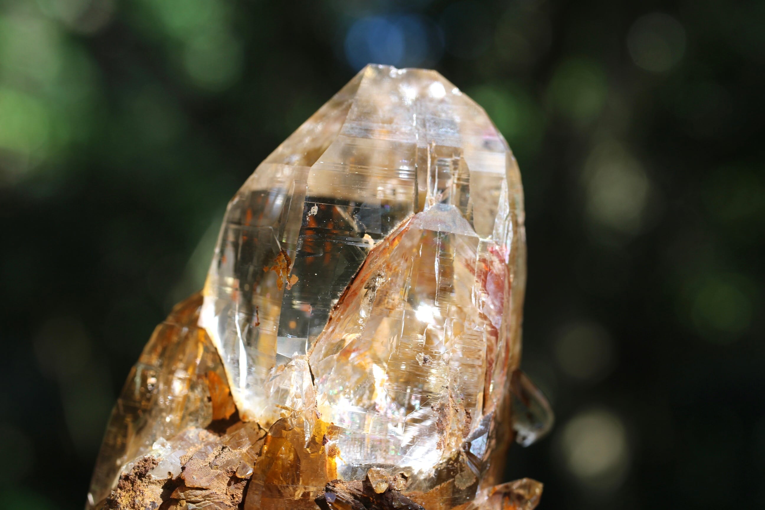 ガネーシュヒマール産 ヒマラヤ水晶 リモナイト 虹入り | 石垣島の夜光