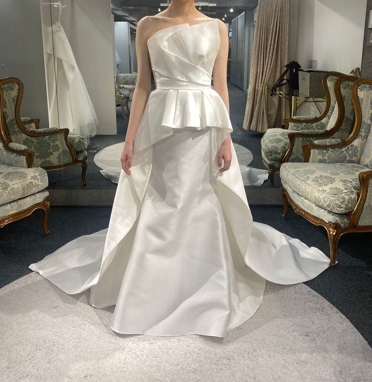 ウエディングドレス デザイン感 マーメイドライン 抜群のおしゃれ見え  