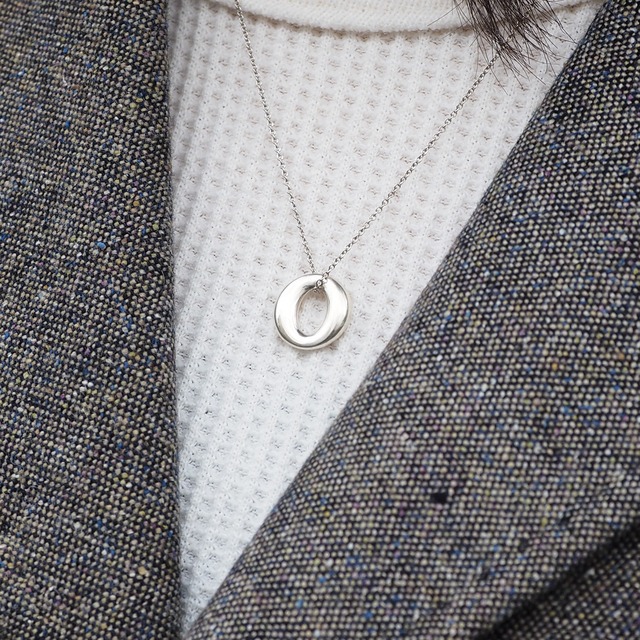 80~90s Tiffany & Co. Elsa Peretti Small Open Circle Pendant Necklace