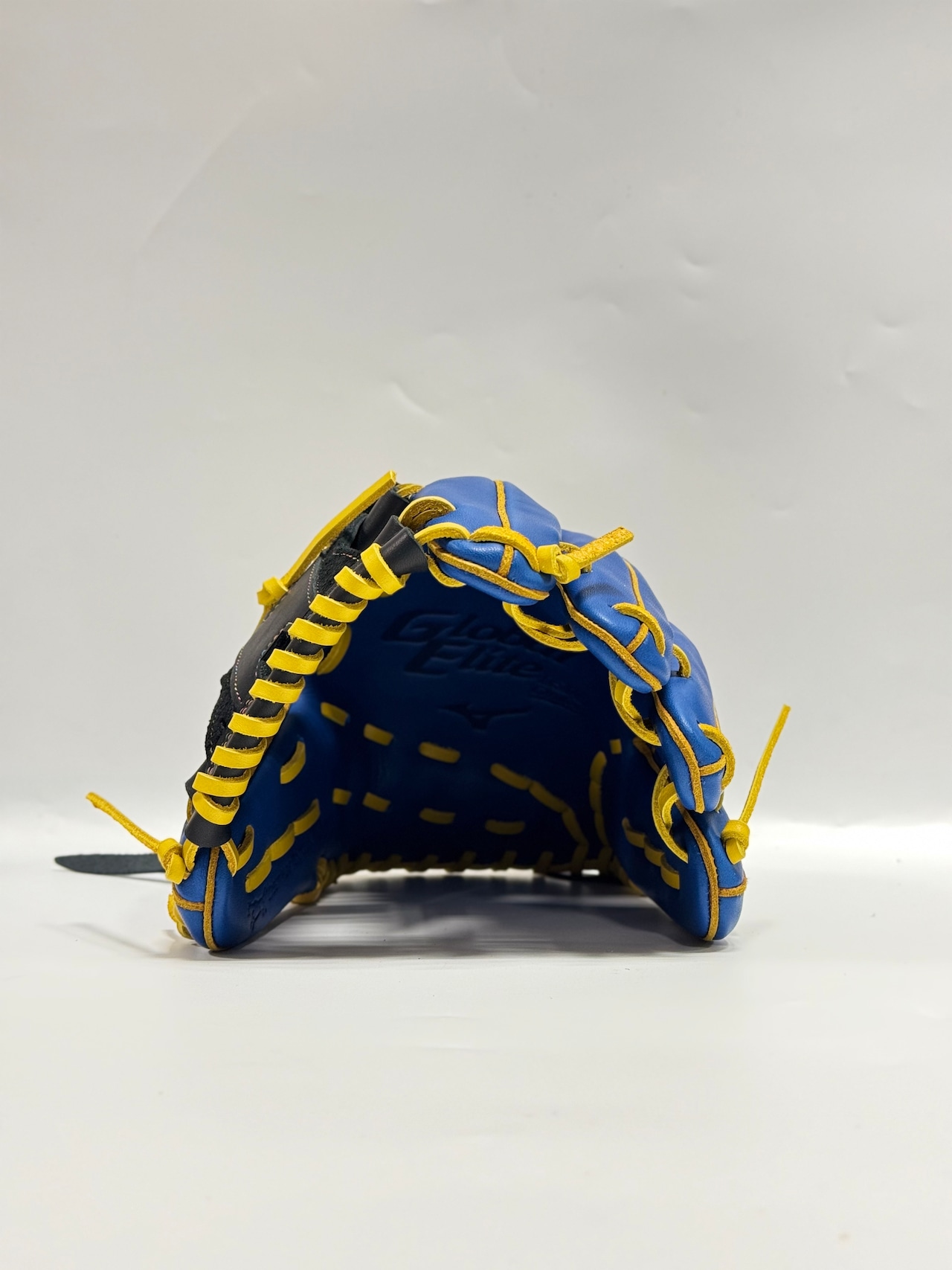 MIZUNO Global Eliteーミズノグローバルエリート 軟式ジュニア用グローブ ミチイオリジナルグラブ 右投げ用 菊池涼介選手モデル Mサイズ 5mm大 ロイヤルブルー/ブラック×ナチュラル・画像6