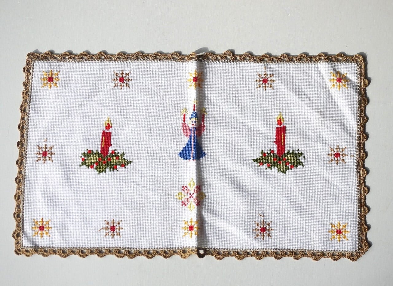 ピンクローズ&リボン　刺繍キャンドル　クリスマスクロス 01315a0f437446c4decbd042a77ae9