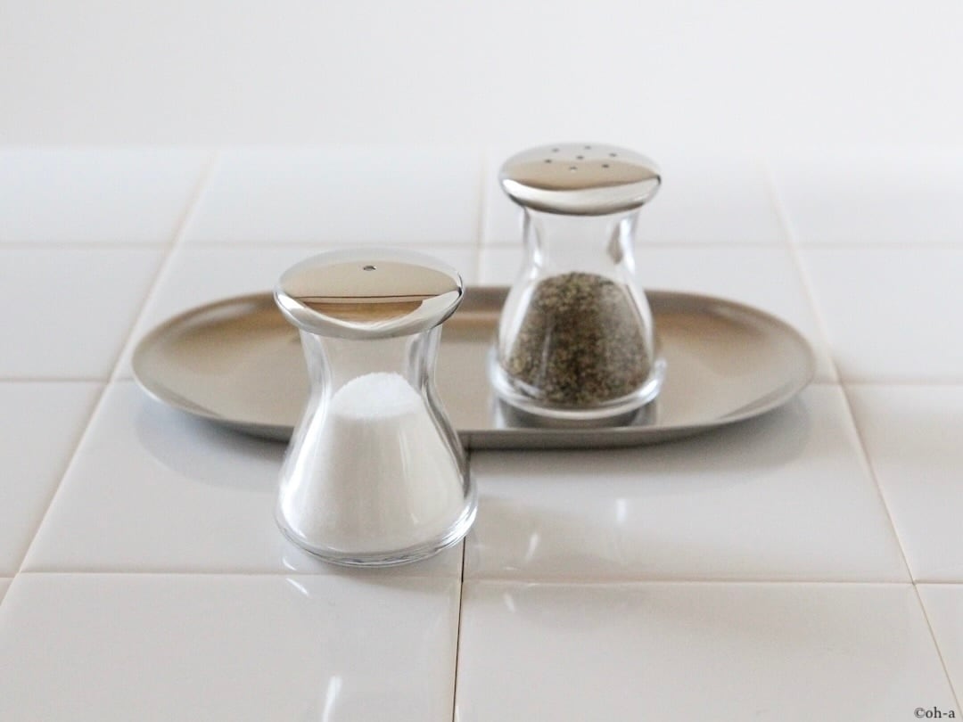 No13 塩・胡椒入れ | 食器と台所道具 tompolo