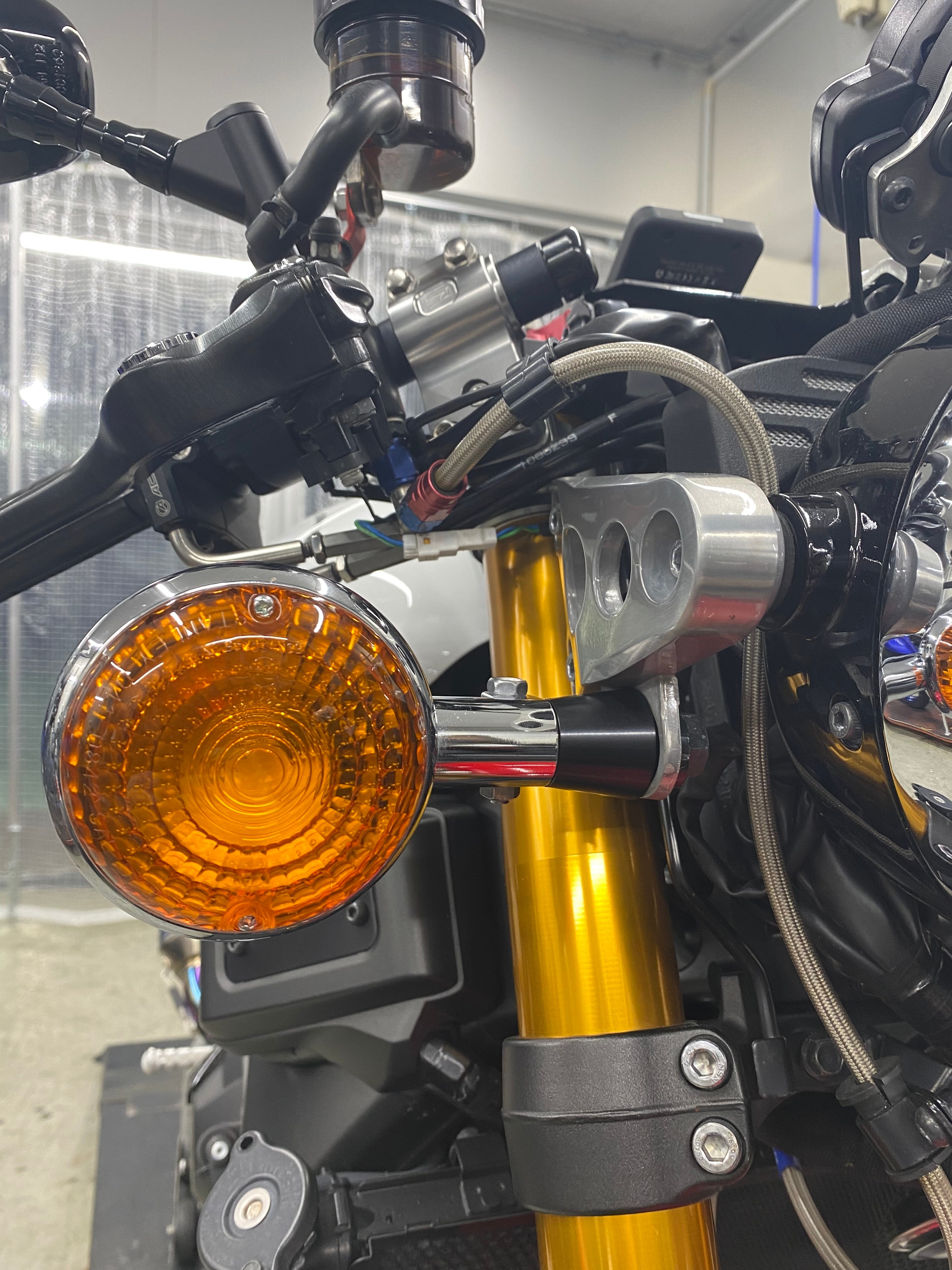 ヤマハ　sr400 純正ウィンカー　前後セット