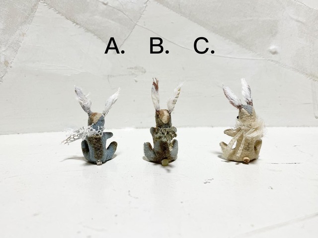 「小さいうさぎの縫いぐるみ（SS）」