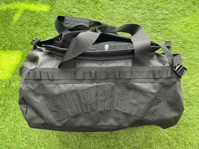 Supreme × THE NORTH FACE ARC LOGO BASE CAMP DUFFLE BAG BLACK 51513
