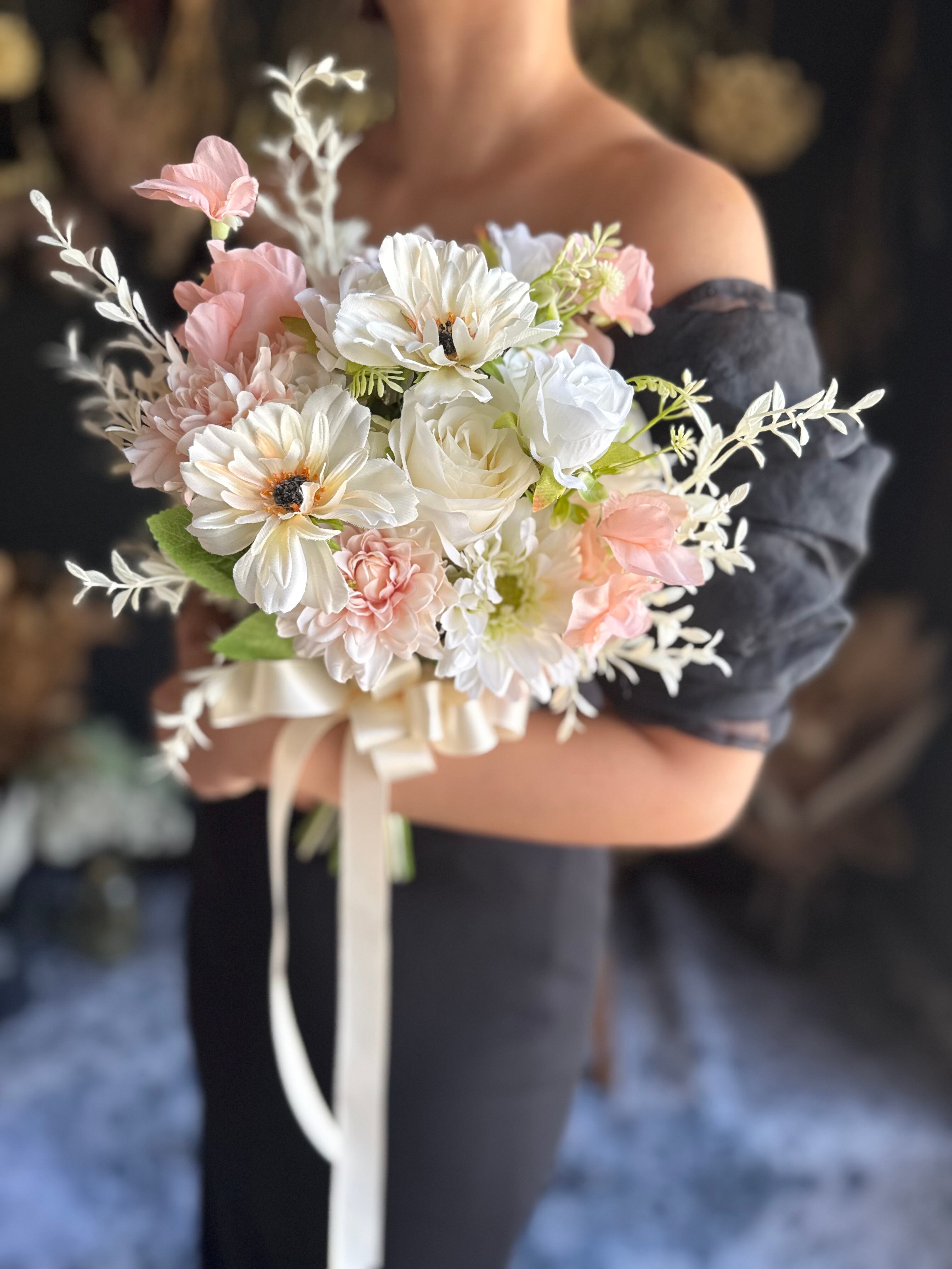 アウトレット サーモンピンクチューリップ×コスモスクラッチブーケ