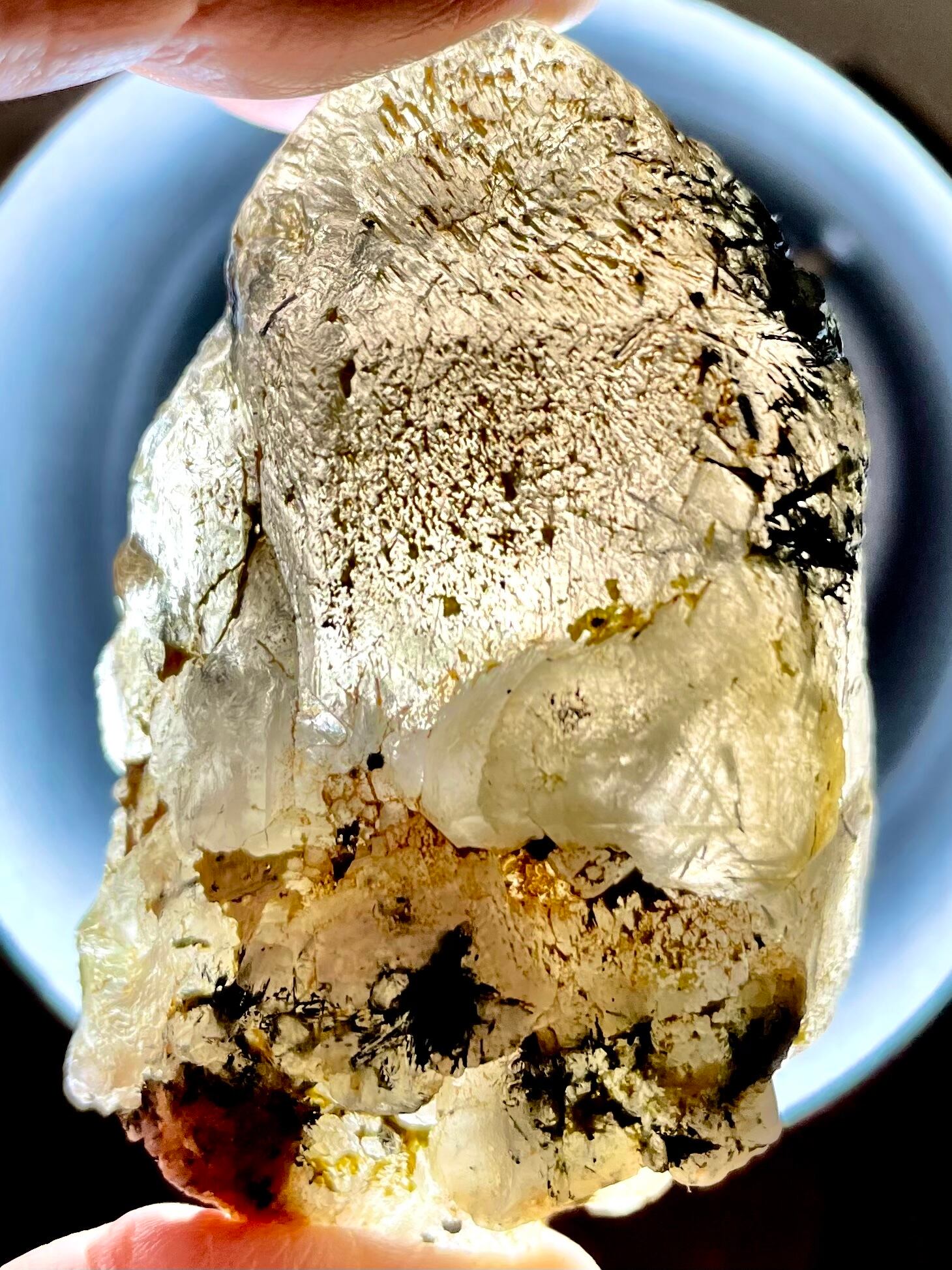 3) 聖石ザギ・マウンテンクオーツ「スピリット・ブルー&ゴールド」ブルーターラ