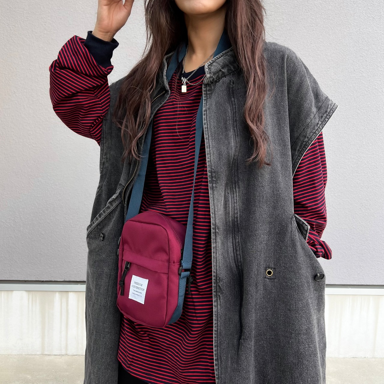 撥水防水軽量EmbroideryWappendesignショルダーバッグ／ボルドー×ネイビー