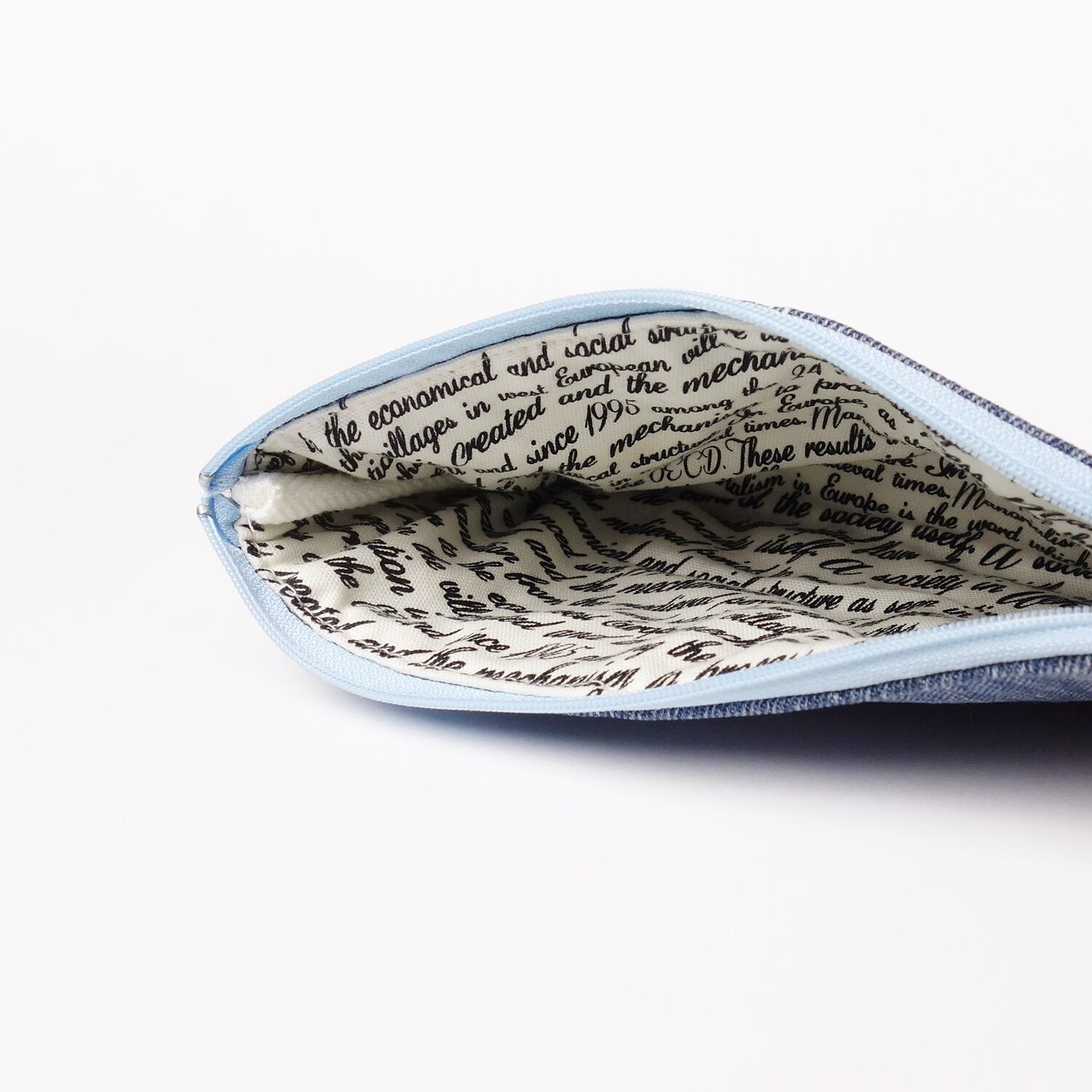 ペイントデニムポーチ 英字内布 ハンドメイド 12×20cm | DENIMCLUB