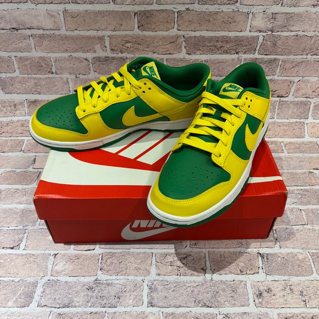 NIKE DUNK LOW BTTYS SIZE 9 1/2