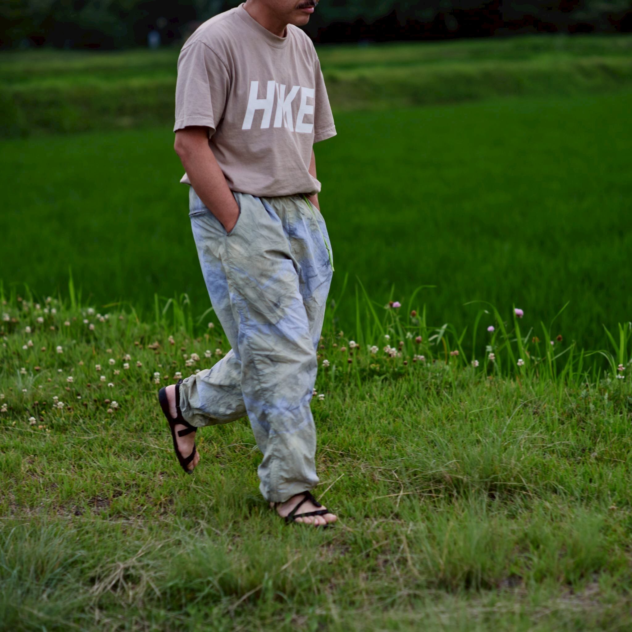 迷迭香（マンネンロウ）/ NYRON HARVEST TRAINER 噴湯丘 Edition <Tie