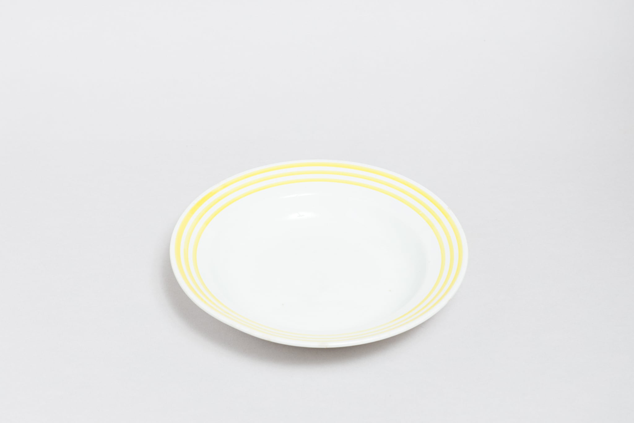 陶器製 渦巻き模様の皿 2個セット 沖縄やちむん 青と茶色の渦巻き