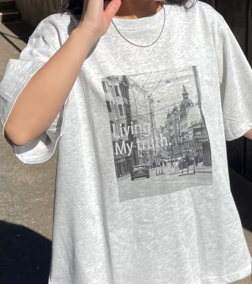 ナンバーミーTOKYO"LIVING MY TRUTH PRINT S/S BIG TEE" OATMEAL