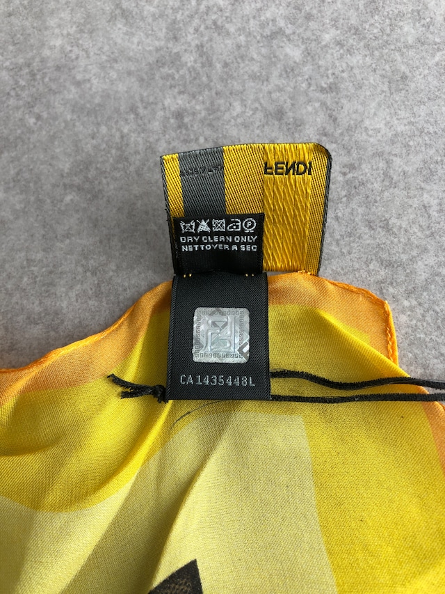 FENDI フェンディ スカーフ イエロー×ブラウン トライアングル シルク vintage ヴィンテージ オールド khmbct