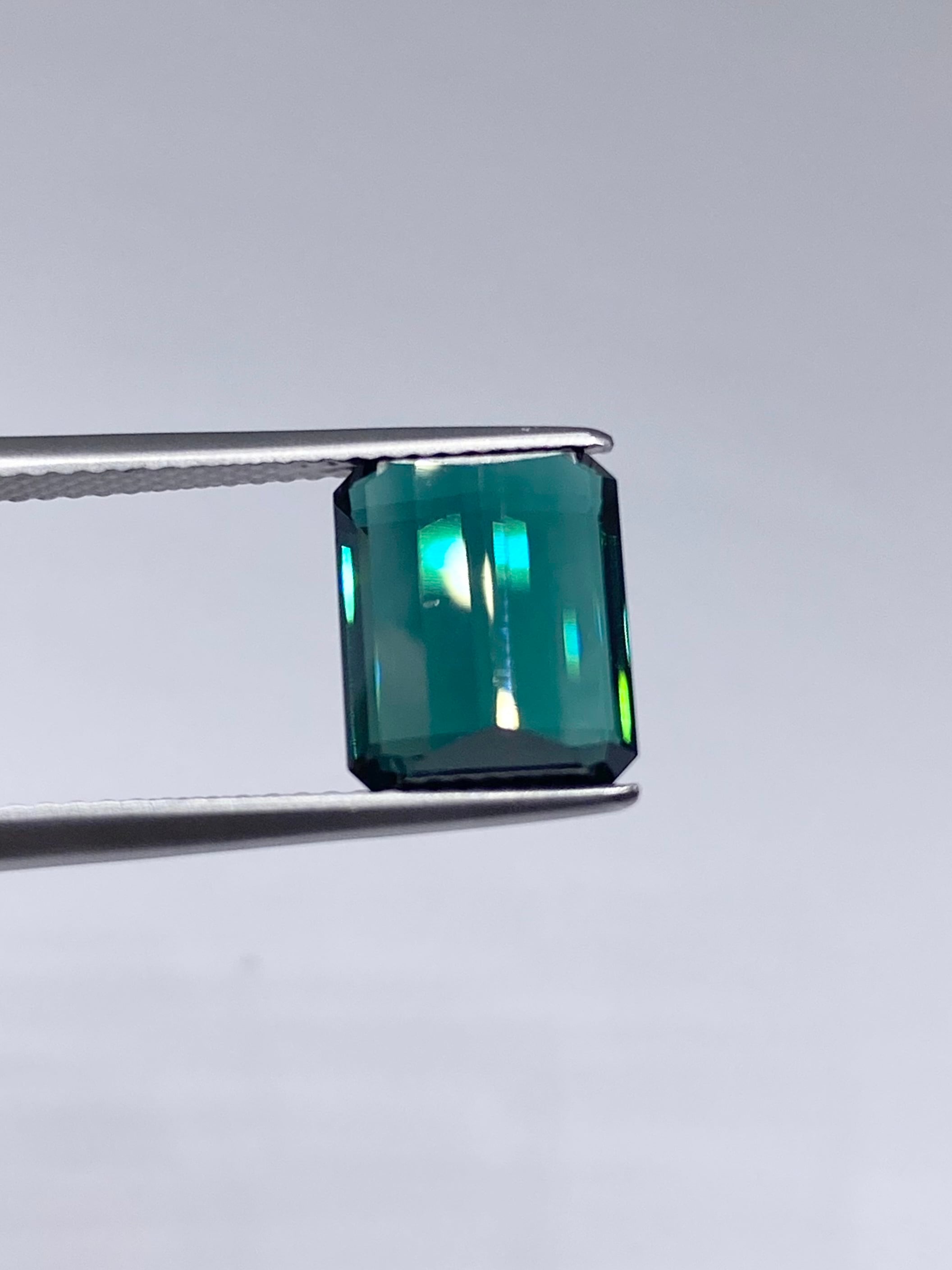グリーントルマリン 4.43ct ルース 【動画リンク Twitter/Xあり