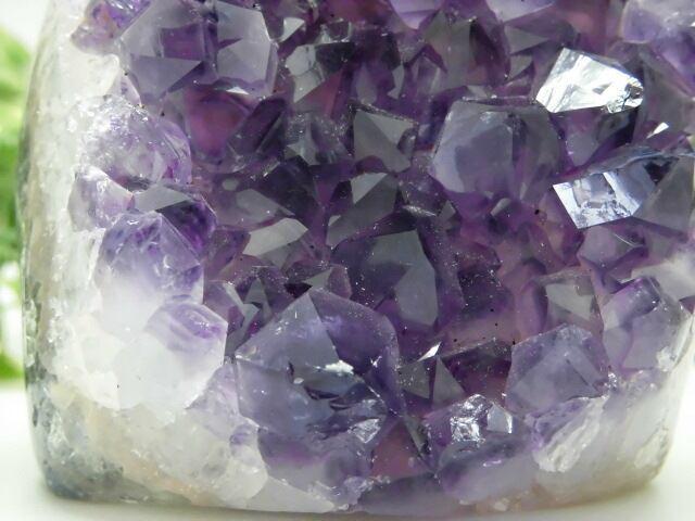 【送料無料】【高品質】 ウルグアイ産アメジスト no.7