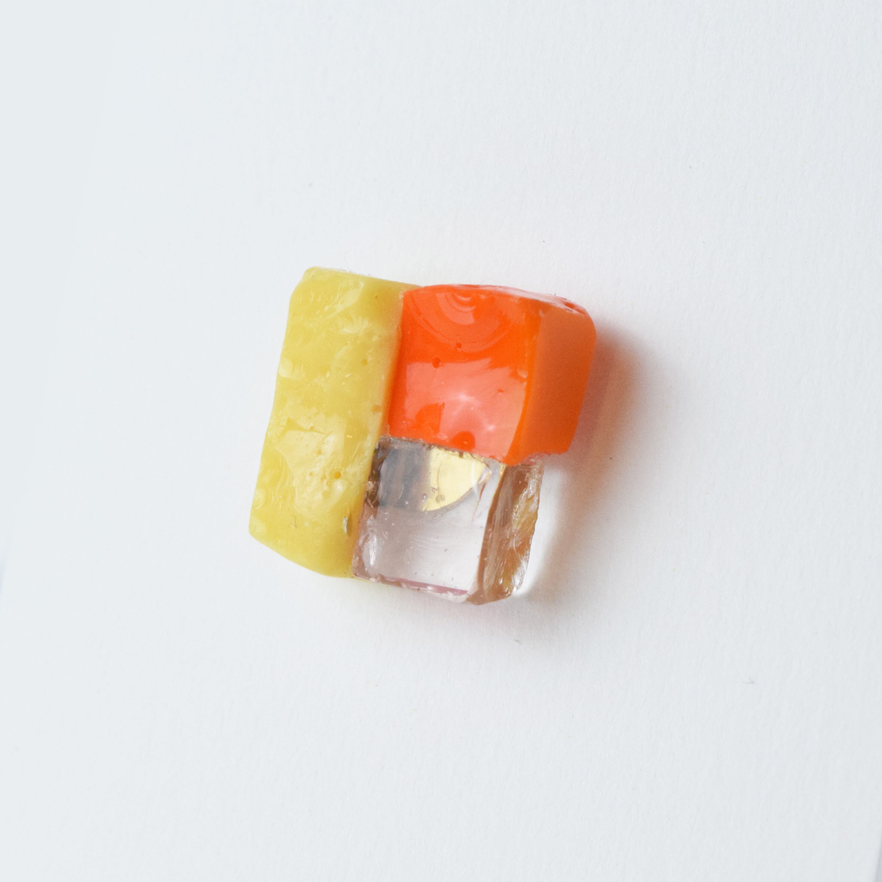 【ベーシック】ブローチM　黄色×クリア×オレンジ