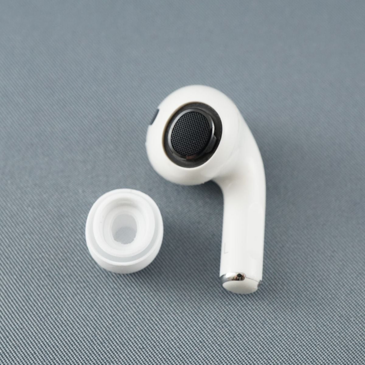 新品未使用品です【純正品】AirPods Pro イヤホン 左耳 のみ 片耳