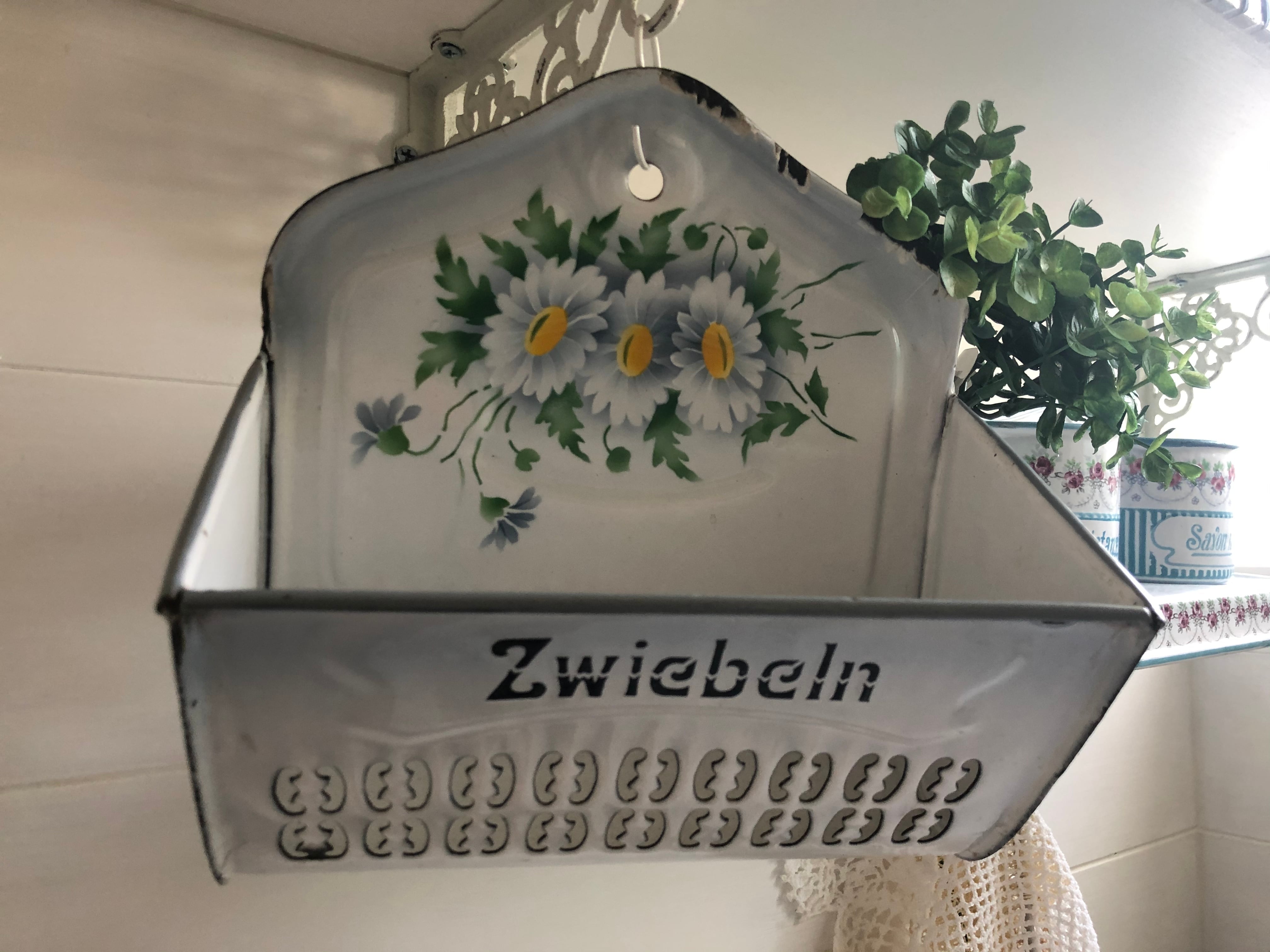 アンティーク ドイツ デイジー柄 ホーロー オニオン ラック | le