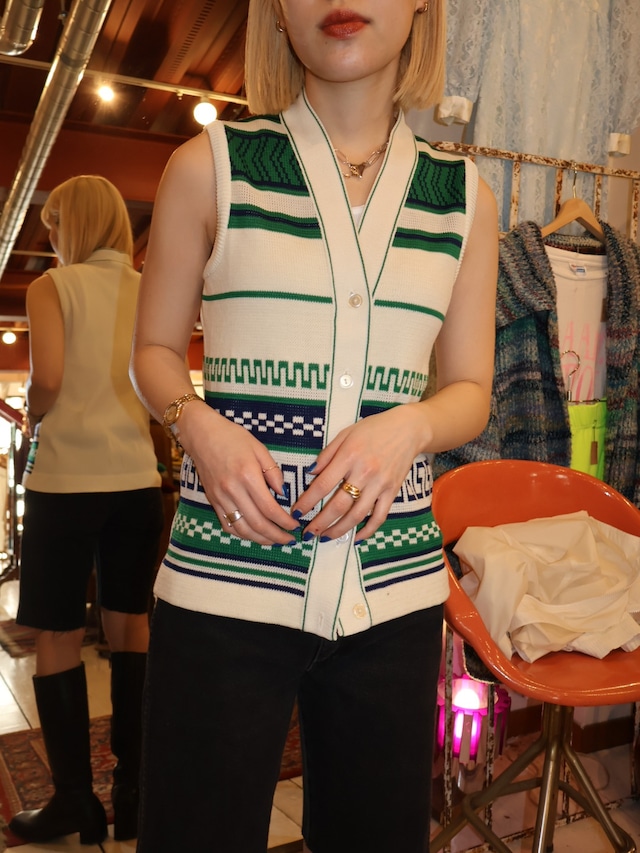 all pattern knit vest【1505】