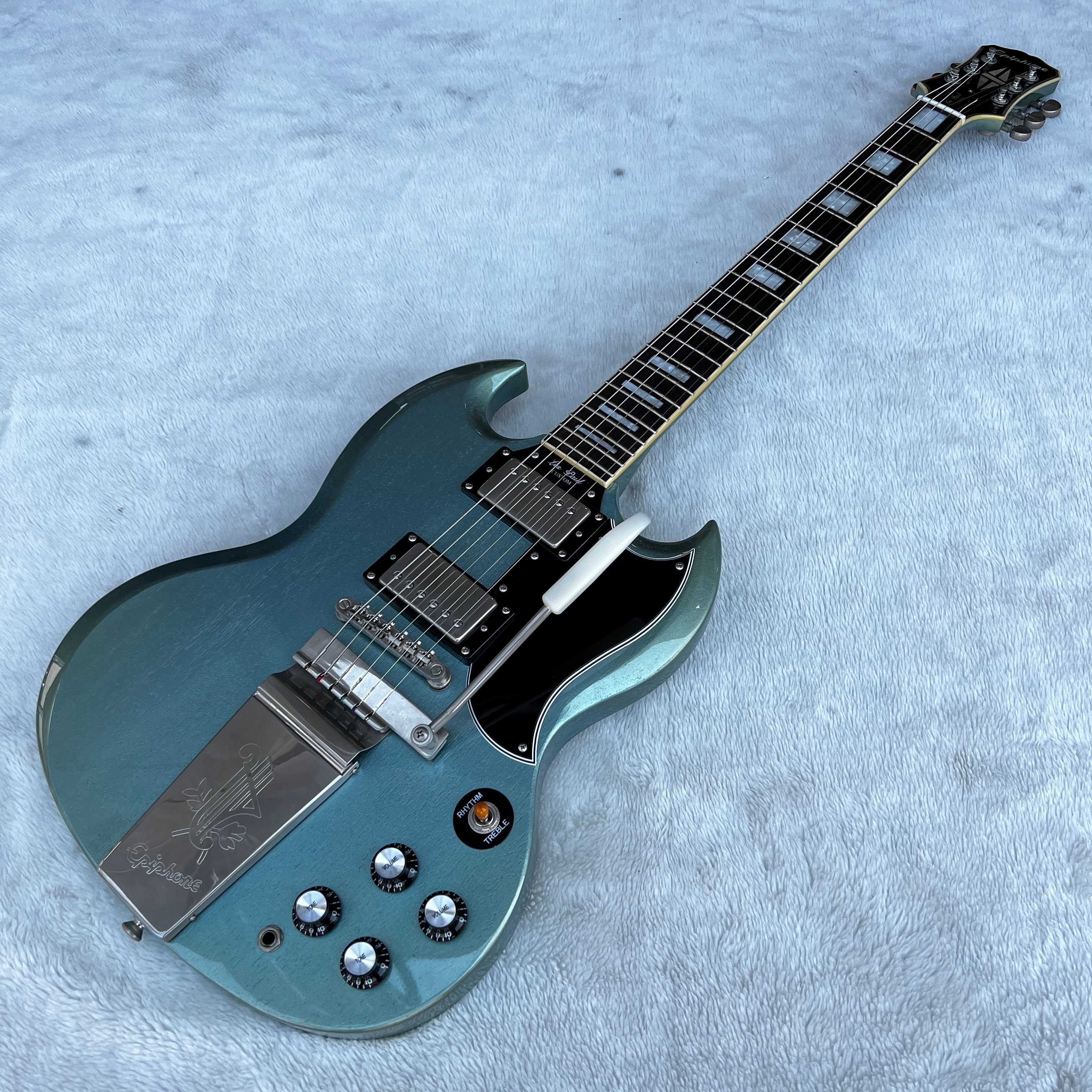 Epiphone SG CustomMaestroパルハムブルー