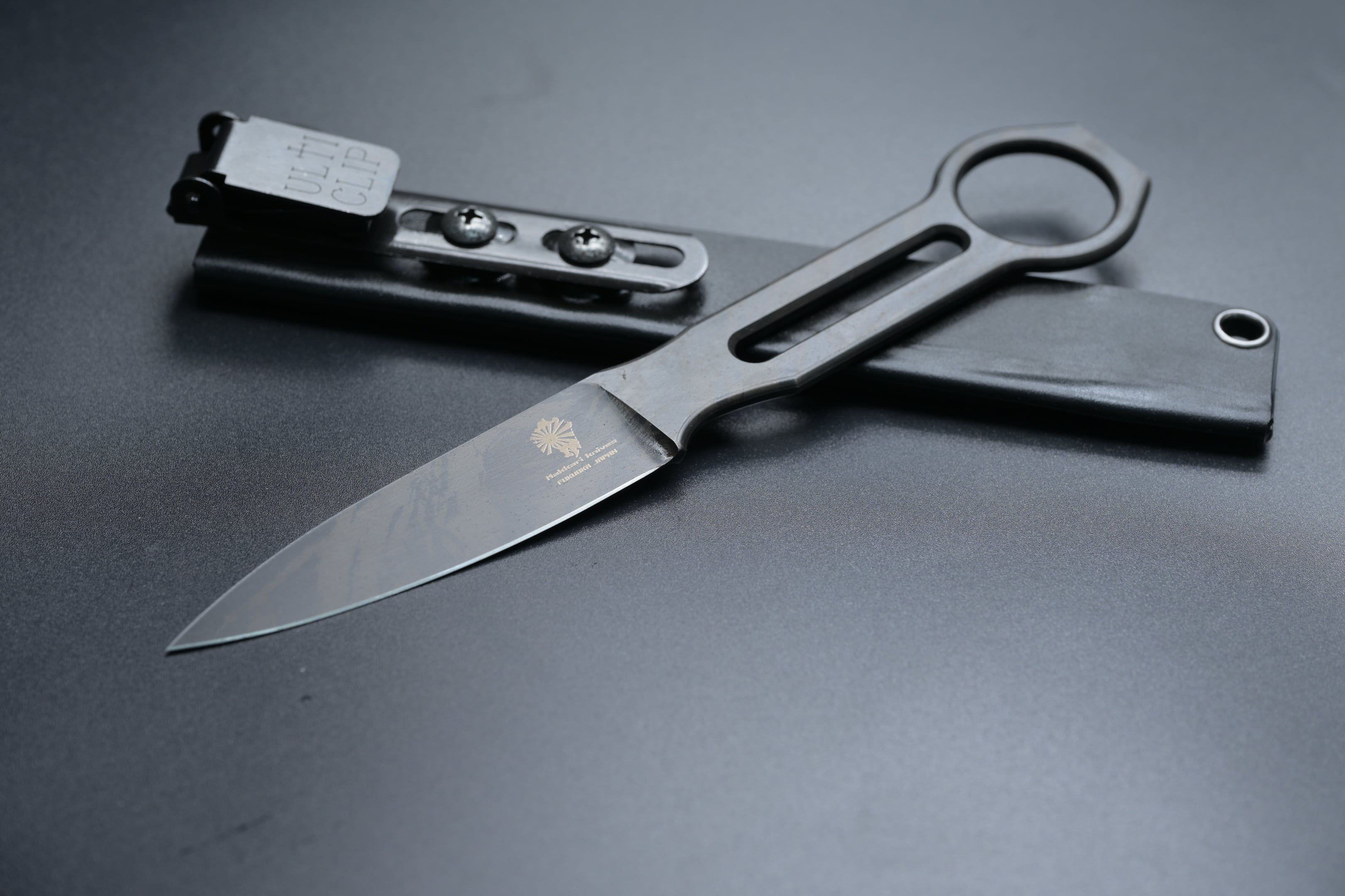 makkariknives