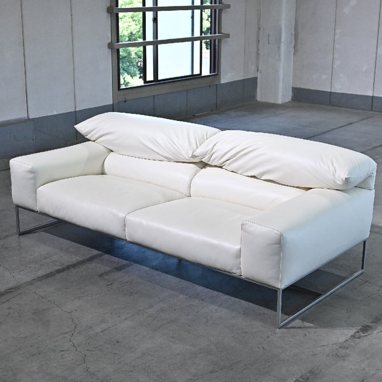 イタリア製 erba 122万「フォーエバーヤング」ソファ 3人掛け 本革 IDC大塚家具 ハイバック リビング ラウンジ 店舗 モダン サロン エルバ 【中古家具/中古インテリア/USED家具ユーズド家具/リサイクル】