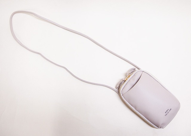 スクエアラウンドスマートフォンショルダー コロンとした可愛い形のスマホポシェット