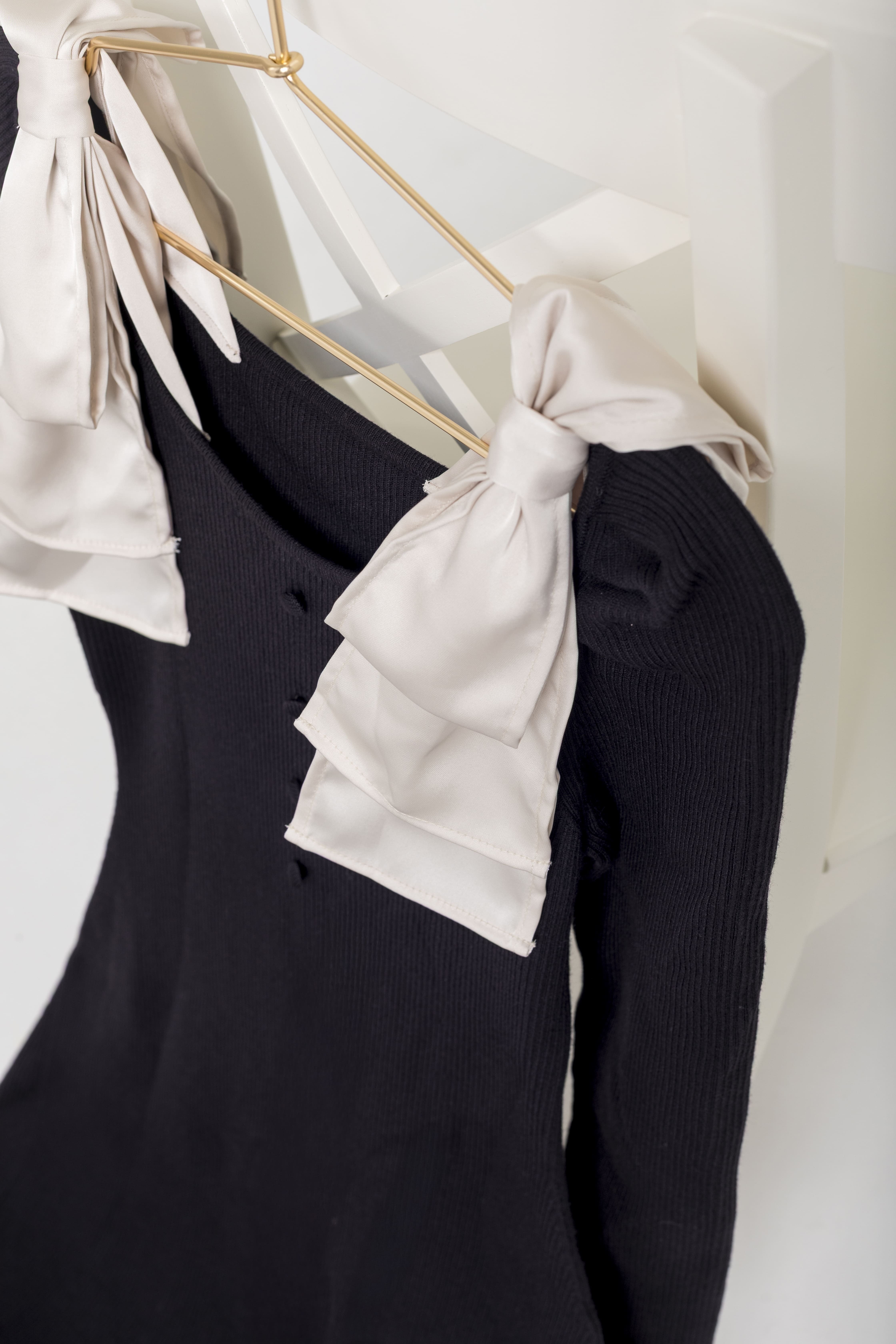 Black ribbon knit dress | raviange