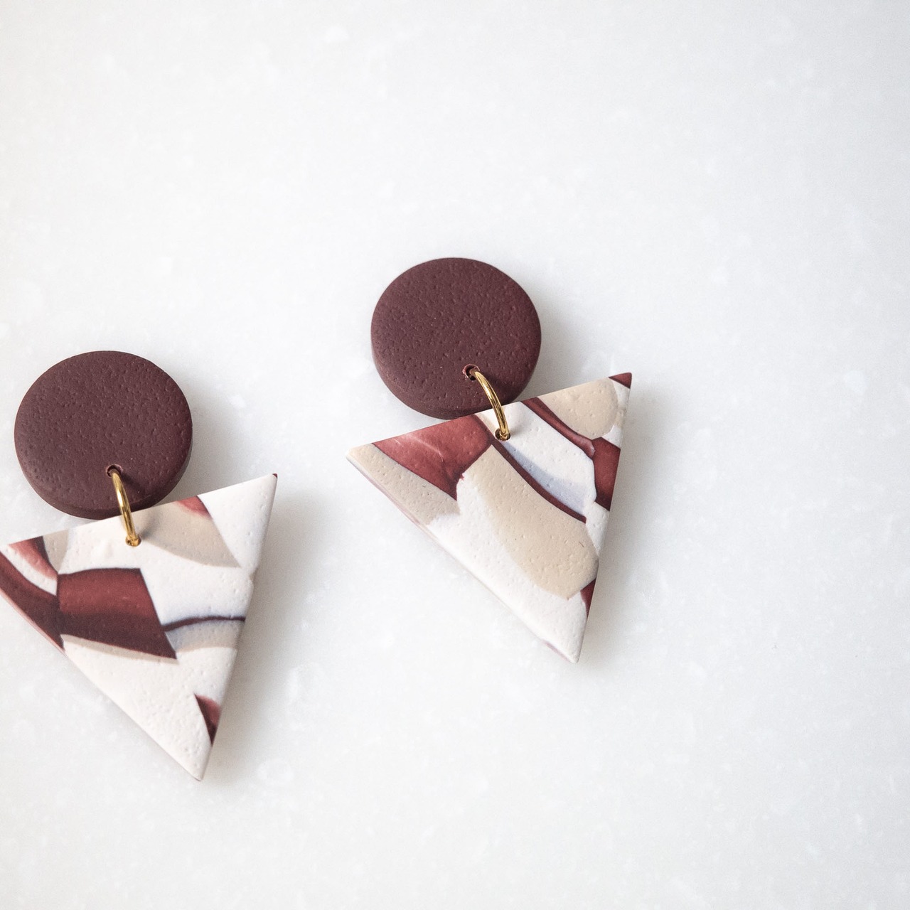 Matte : Bordeaux Triangle
