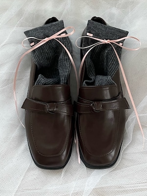 【more than cutie pie】square toe ribbon loafer